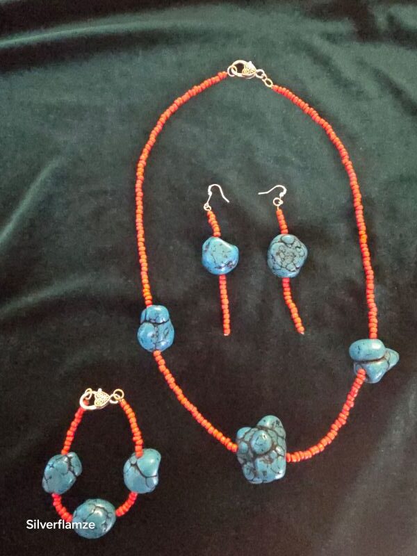 Turquoise Howlite Orange Bead Necklace - Image 9
