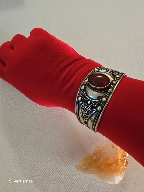 Sterling Silver Carnelian Gem Cuff Bangle