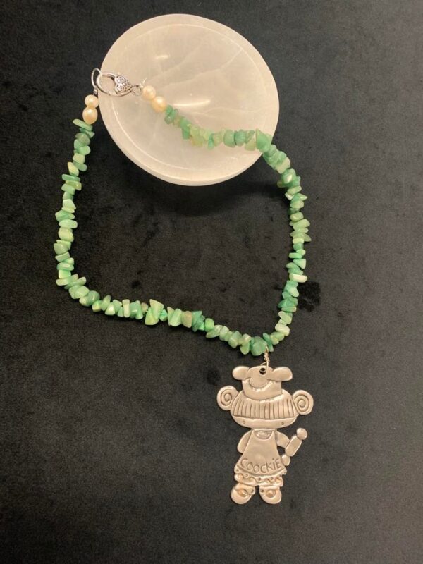 Green-Jade-Bead-Sterling-Silver-cookie-Girl-Pendant-Necklace