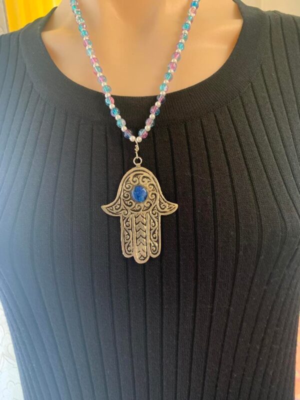 Khmisa-White-Metal-Pendant-and-Blue-Pink-Crackle-Gass-Beaded-Necklace