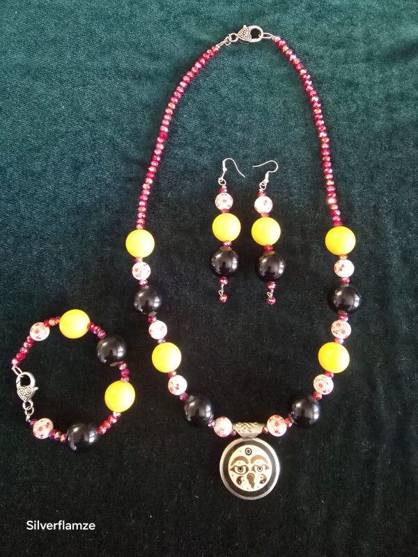 Yin Yang Yellow Black Bead Necklace Set