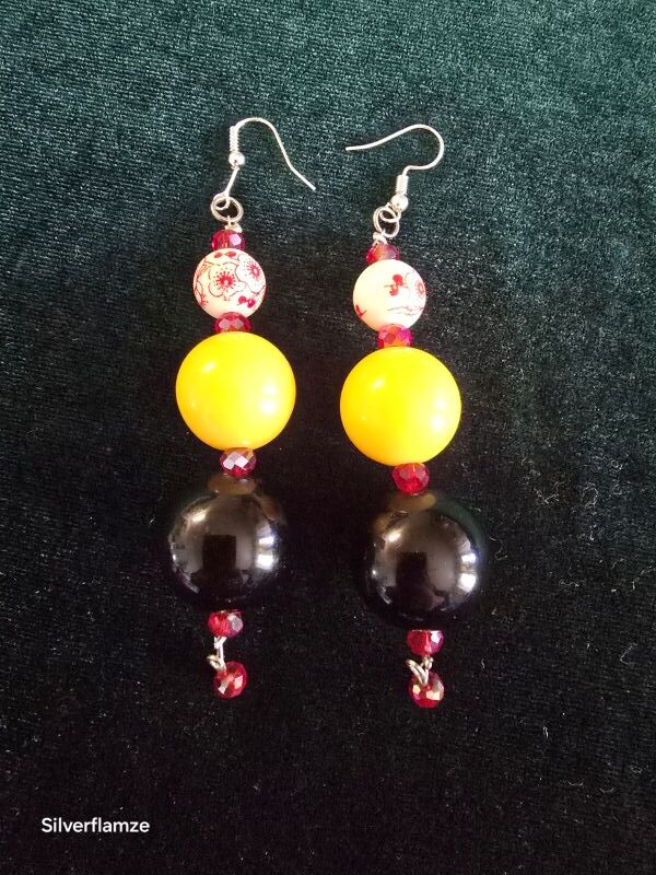 Yin Yang Yellow Black Bead Necklace Set
