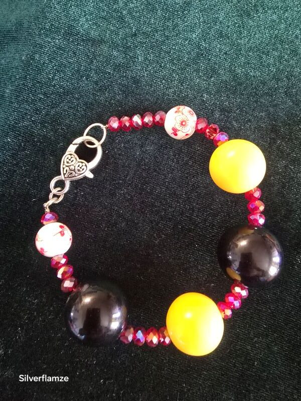 Yin Yang Yellow Black Bead Necklace Set