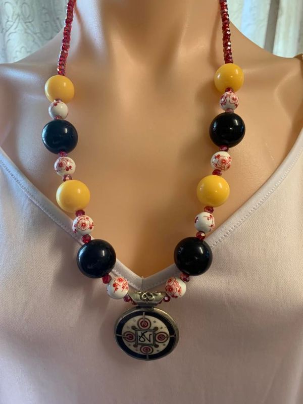 Yin Yang Yellow Black Bead Necklace Set