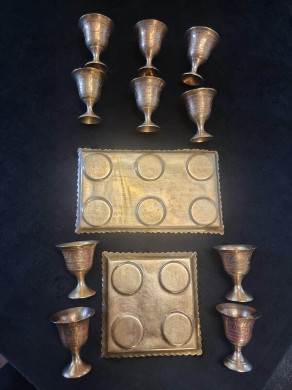 Brass Vintage 10 liqueur goblets and trays