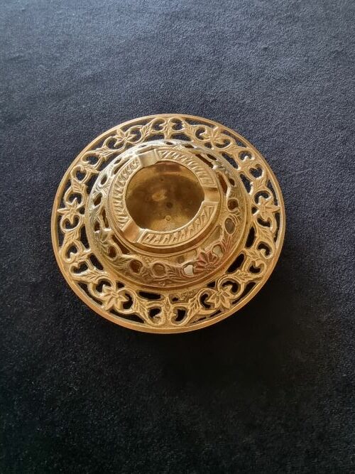 Brass Antique Cut Leaf Design Ash tray