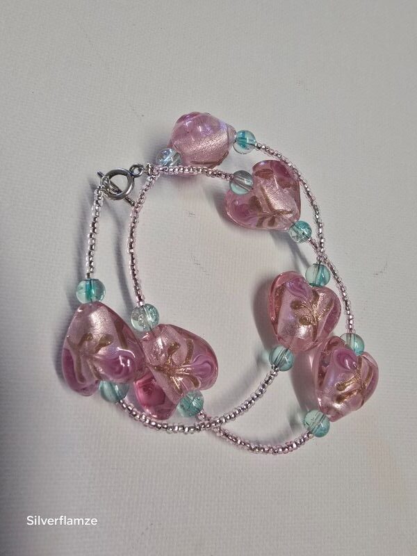 Pink Glass Heart Bead Bracelet - Image 3